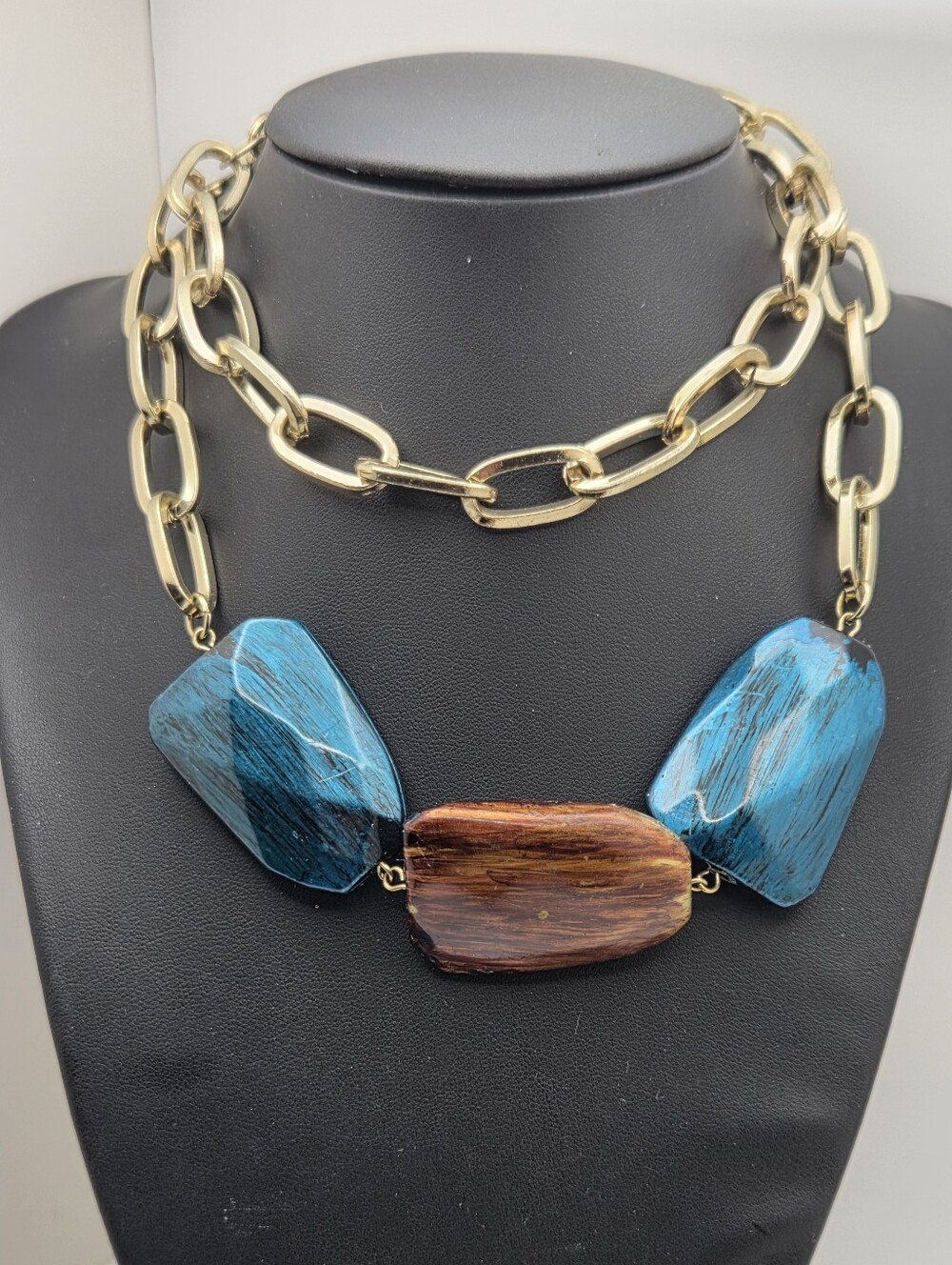 ​Vtg Chunky Gold Chain Statement Necklace Marbled Blue Brown Faux Stone Block